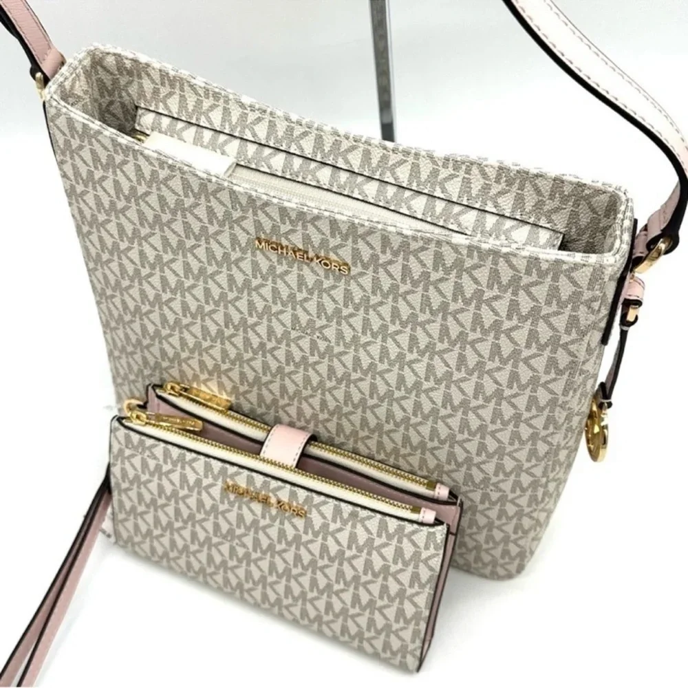 Michael Kors Large Messenger Bag & Large Double Zip Wallet Vanilla/Powder Blush